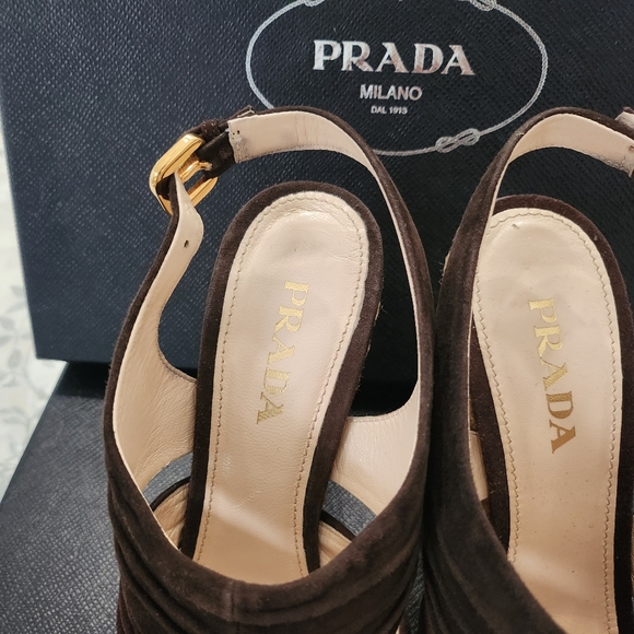 Prada Size 38.5 / 8.5 Women's. DARK BROWN. EXCELLENT CONDITION. COMES WITH BOX. - Picture 5 of 9
